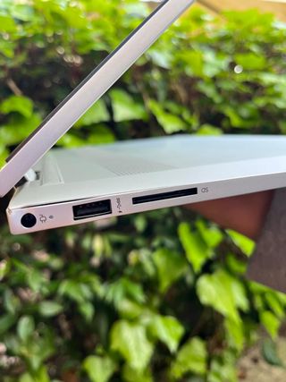 HP ENVY x360 Convertible PC Portatile