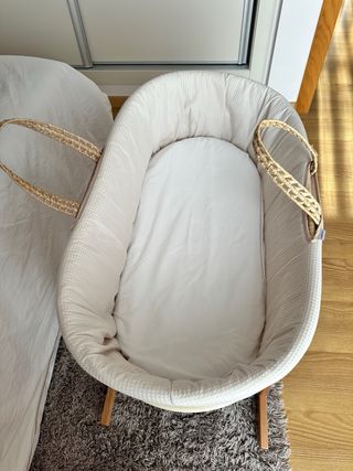 Moisés de mimbre para bebé