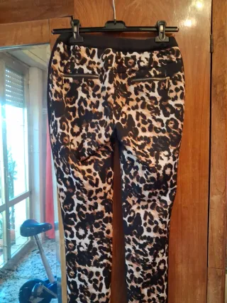 Pantaloni fantasia leopardata
