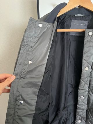 Cazadora bomber acolchada gris