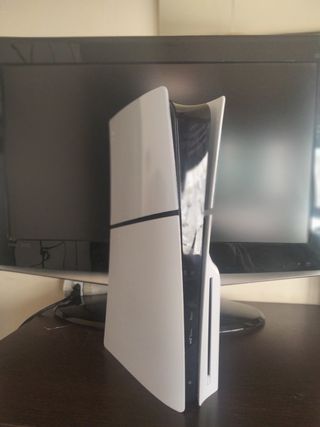 PS5 Slim Blu-ray + 4 giochi