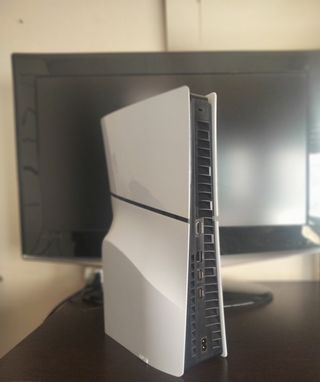 PS5 Slim Blu-ray + 4 giochi