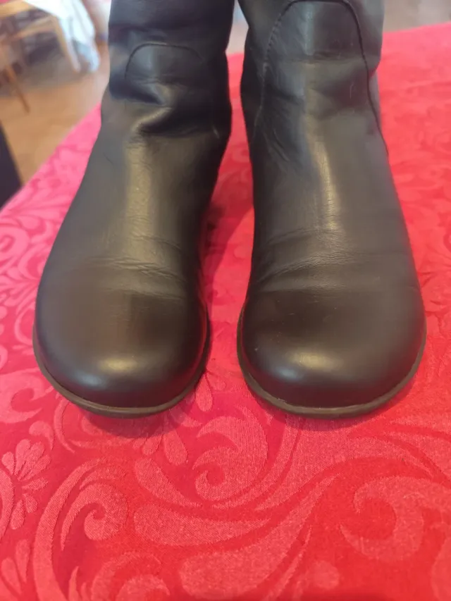 Botas altas de piel caña ancha T.39