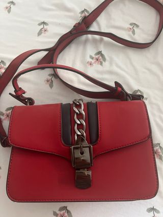 Bolsos Negro y Rojo