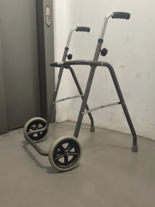 Andador para personas mayores