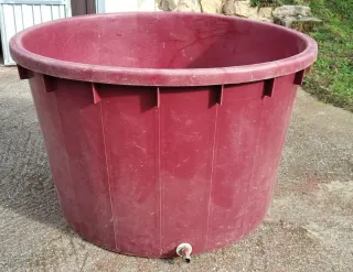 Depósito Polietileno alimentario 1000L, con llave.