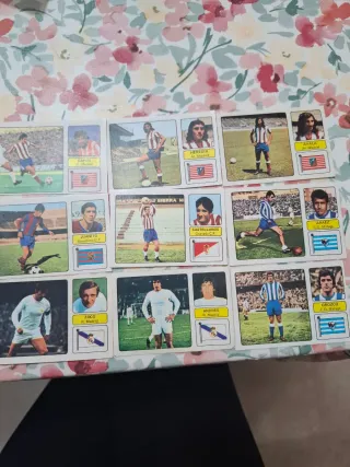 Cromos de fútbol antiguos años 70. Tengo más