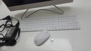 Ordenador HP 22-c0013ns Plata/Blanco