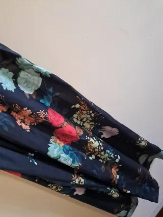 Mono largo estampado floral negro talla S