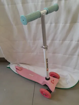 Monopatín 3 ruedas rosa