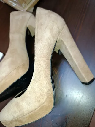 Scarpe Carla G donna 37 beige Nuove in camoscio