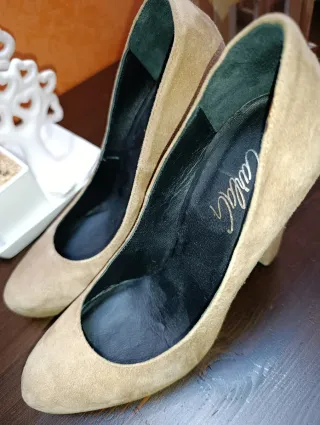 Scarpe Carla G donna 37 beige Nuove in camoscio