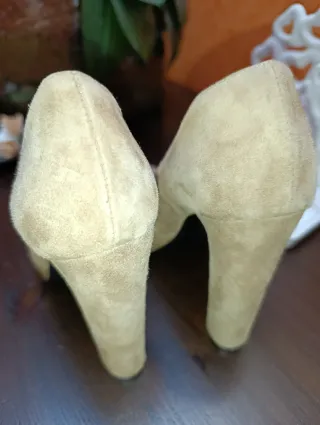 Scarpe Carla G donna 37 beige Nuove in camoscio