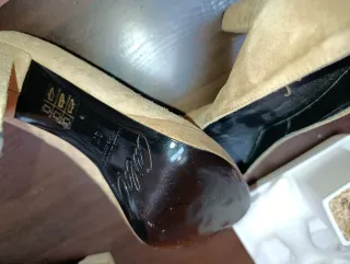 Scarpe Carla G donna 37 beige Nuove in camoscio