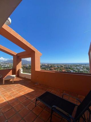 Casa pareada en alquiler en Benahavís