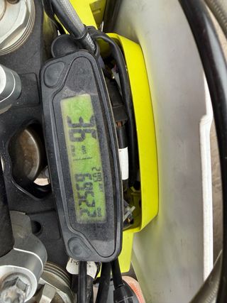 Moto Enduro Husqvarna 250 f 2020.