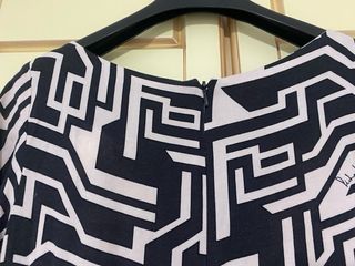 Vestido H&M Negro y Blanco Geométrico