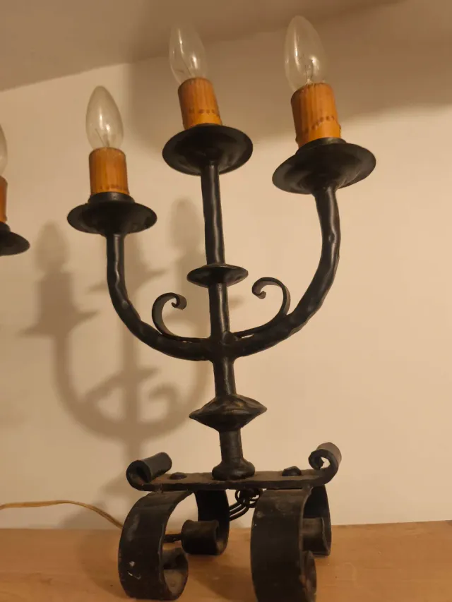Candelabros hierro forjado antiguos eléctricos