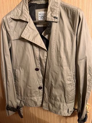 Cazadora Pull&Bear Beige
