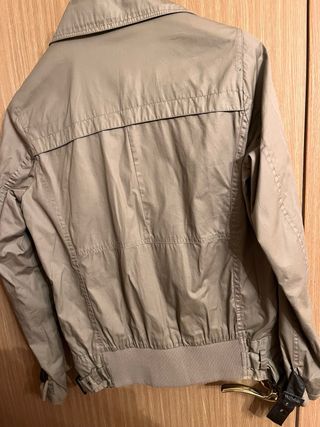 Cazadora Pull&Bear Beige