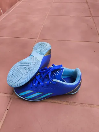 Botines de fútbol Messi Talla 33