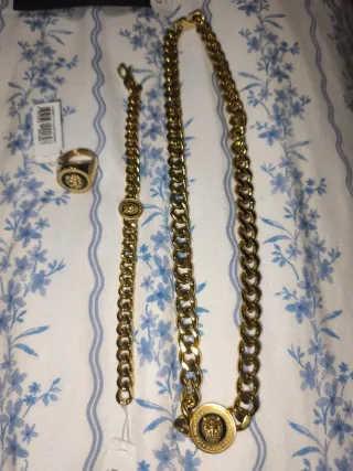 Conjunto de joyas Guess, para hombre.