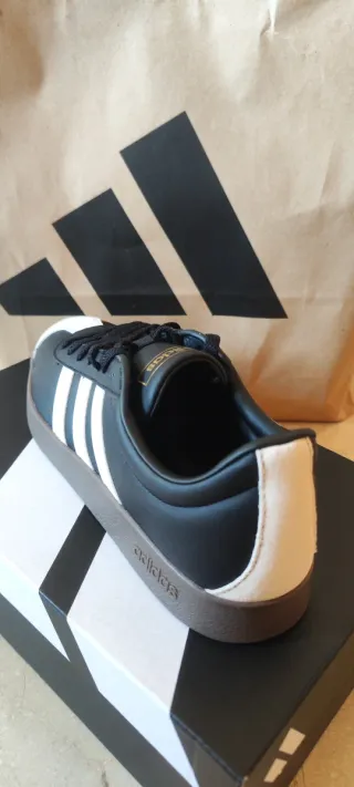 Adidas VL Court 2.0 negras y blancas