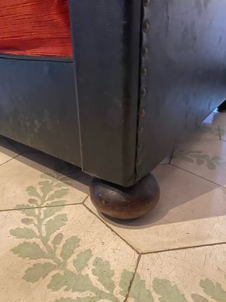 Coppia di divani retrò neri e rossi