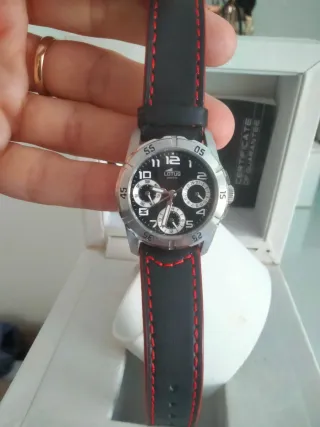 Reloj Lotus niño negro y plateado