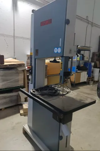 Serradora de cinta KENBILL