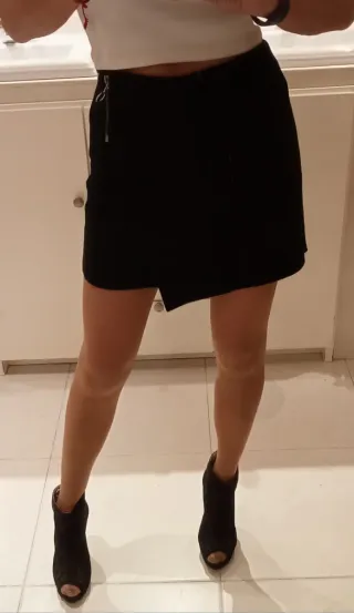 Mini falda pantalón negra