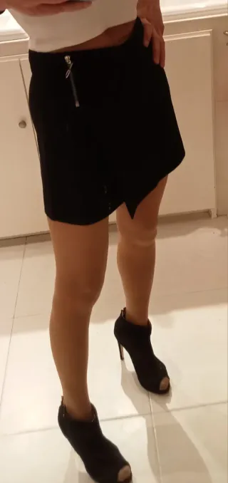 Mini falda pantalón negra