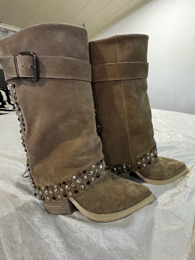 Botas Alma en Pena con pedrería