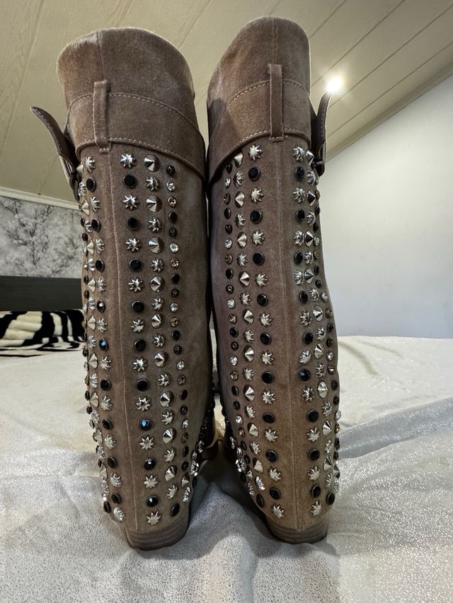 Botas Alma en Pena con pedrería