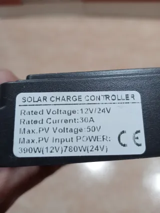 Controlador Carga Solar PWM LCD LED. 12/24V-30A