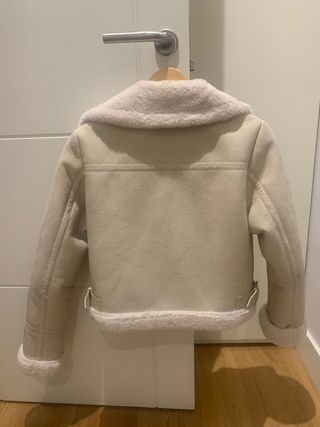 Cazadora efecto ante borreguillo Pull&Bear Talla S