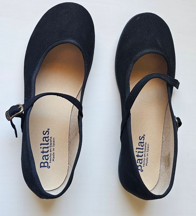 Zapatos negros de ante  Talla 35.