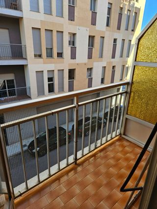 Piso amplio en Bernat Guinovart