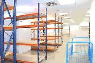 Nave industrial en venta en La Paz en Alcalá de Guadaira