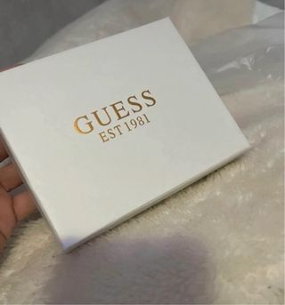 Cartera Guess