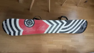 Tabla de Snowboard Negra con Fijaccion Nitro mujer