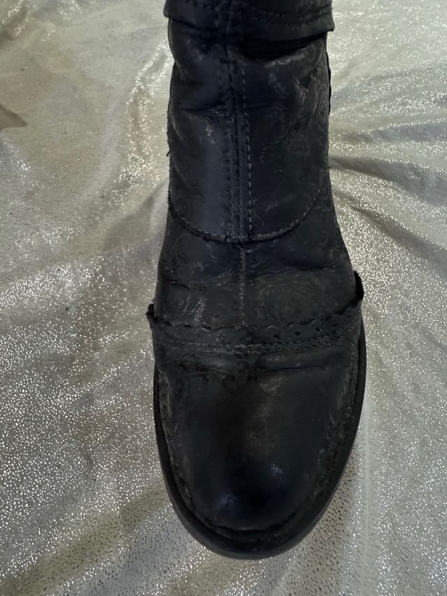 Botas Barrocas Piel Grabada Cordones