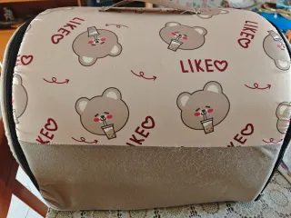 Cuccetta per cani/gatti di taglia media.