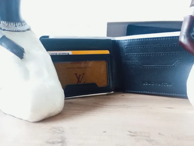 Cartera Louis Vuitton Negra