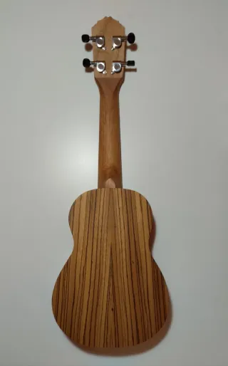 Ukelele soprano Ortega RFU10Z