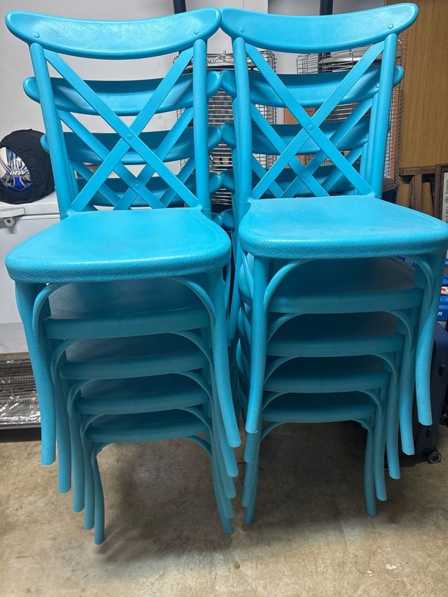 10 Sillas de Plástico Azul
