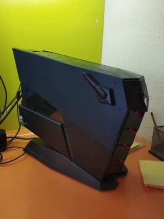 PC Gaming MSI Aegis Series ➕ TECLADO ➕ RATÓN RGB