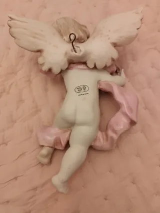 Ángel de porcelana con lira