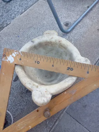 Mortero antiguo de mármol