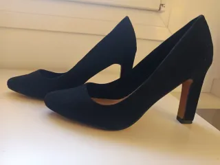 Zapatos de tacón negros
